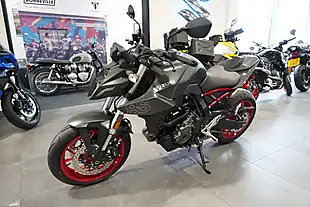 Used 2026 Suzuki GSX-8S Metallic Matt Black - Interior and Exterior details 6