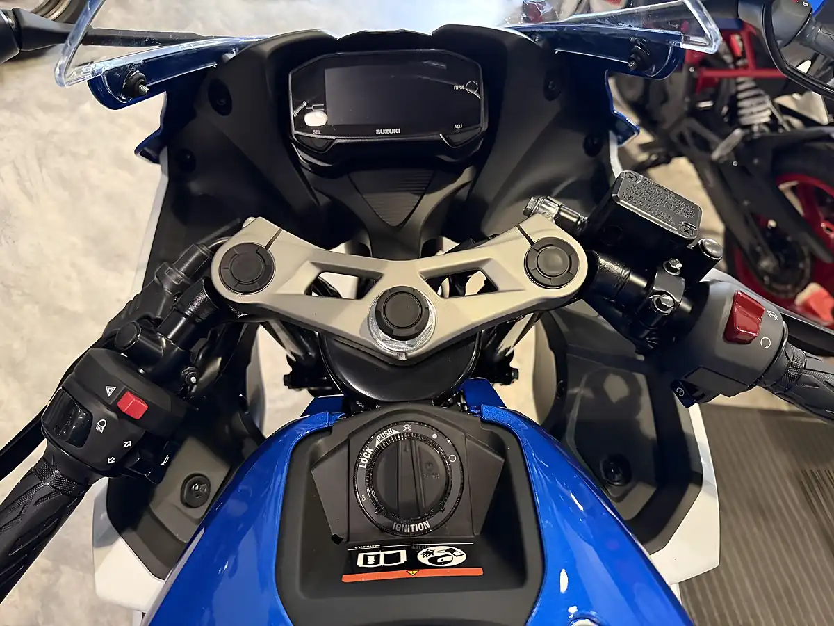 Used 2026 Suzuki GSX-R125 125 - Interior and Exterior details 12