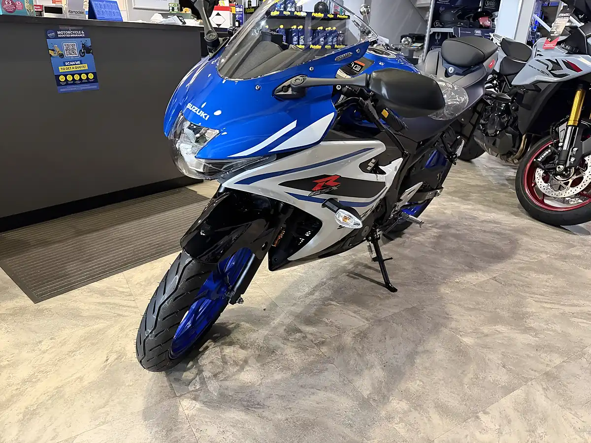 Used 2026 Suzuki GSX-R125 125 - Interior and Exterior details 6