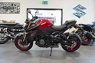 Used 2026 Suzuki GSX-S1000 Candy Daring Red - Interior and Exterior details 2