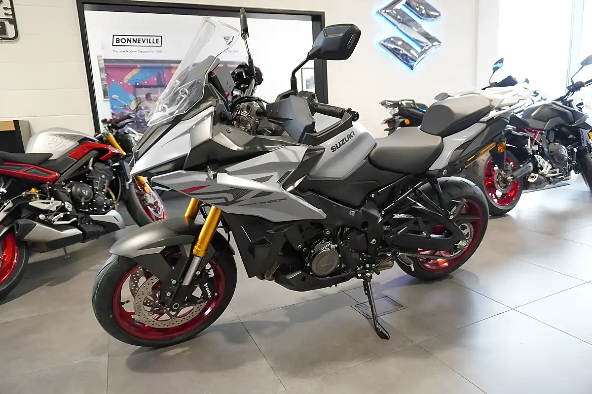 Used 2026 Suzuki GSX-S1000 Gx+ Glass Matt Mechanical Grey - Interior and Exterior details 6