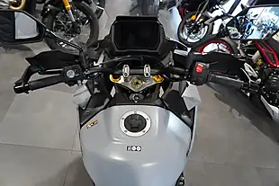 Used 2026 Suzuki GSX-S1000 Gx+ Glass Matt Mechanical Grey - Interior and Exterior details 7