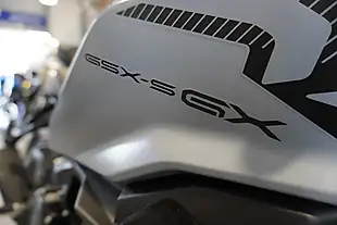 Used 2026 Suzuki GSX-S1000 Gx+ Glass Matt Mechanical Grey - Interior and Exterior details 8