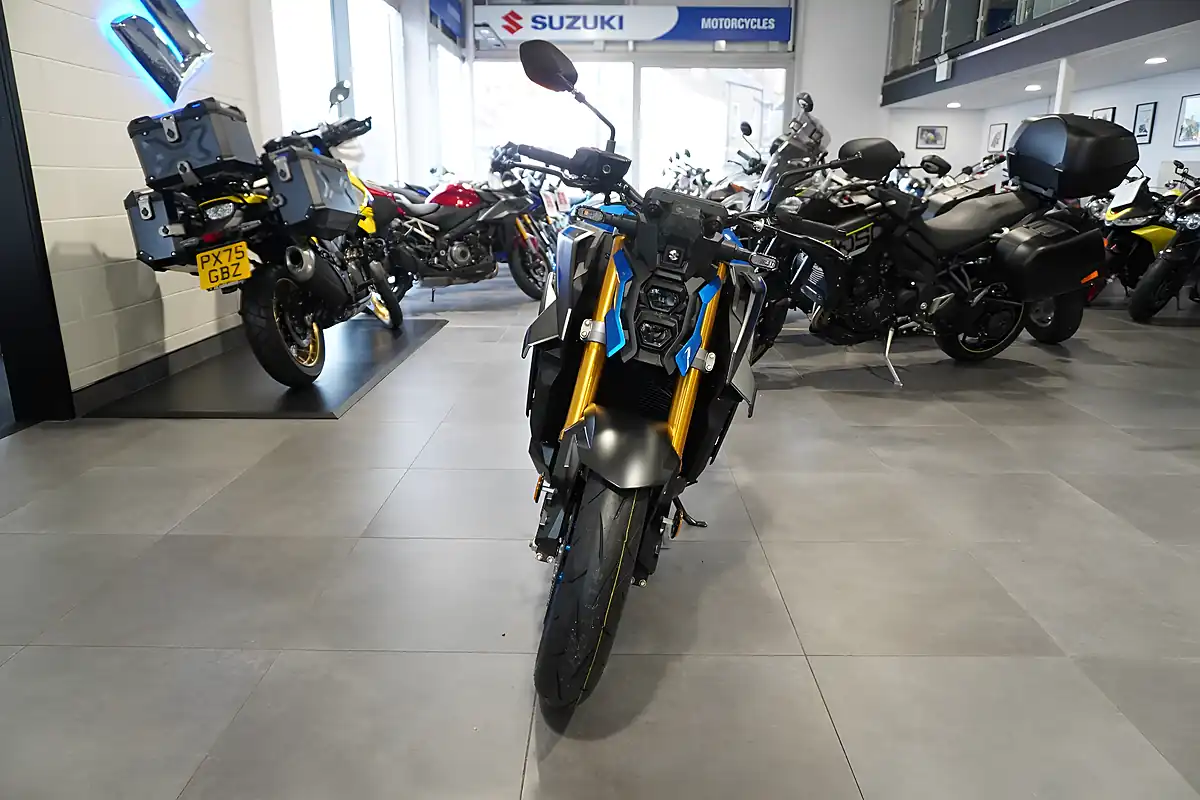 Used 2026 Suzuki GSX-S1000 Triton Blue - Interior and Exterior details 3
