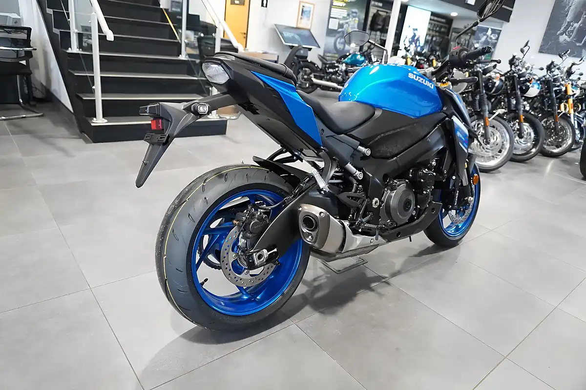 Used 2026 Suzuki GSX-S1000 Triton Blue - Interior and Exterior details 5