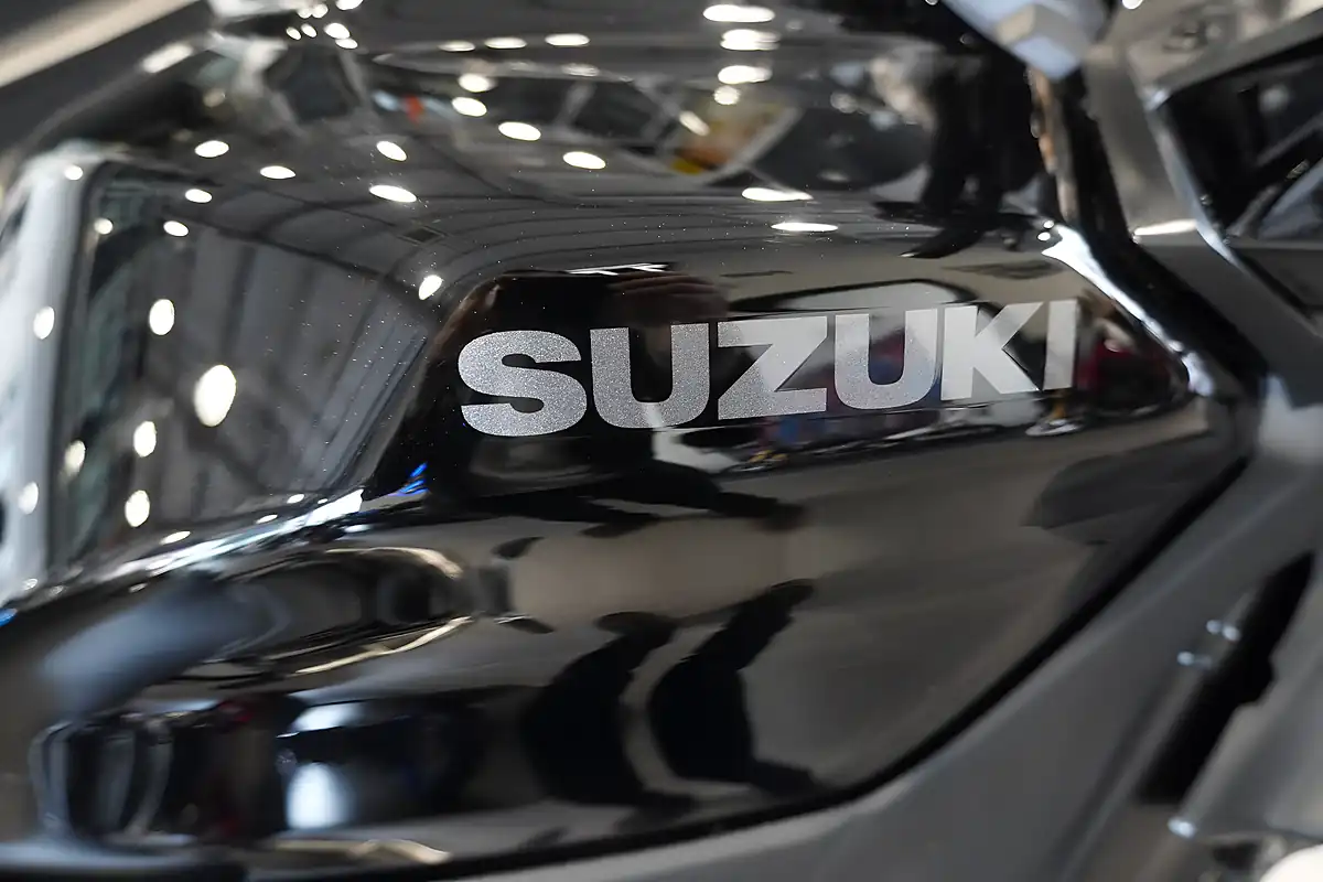 Used 2026 Suzuki GSX-S1000GT+ Glass Sparkle Black - Interior and Exterior details 9
