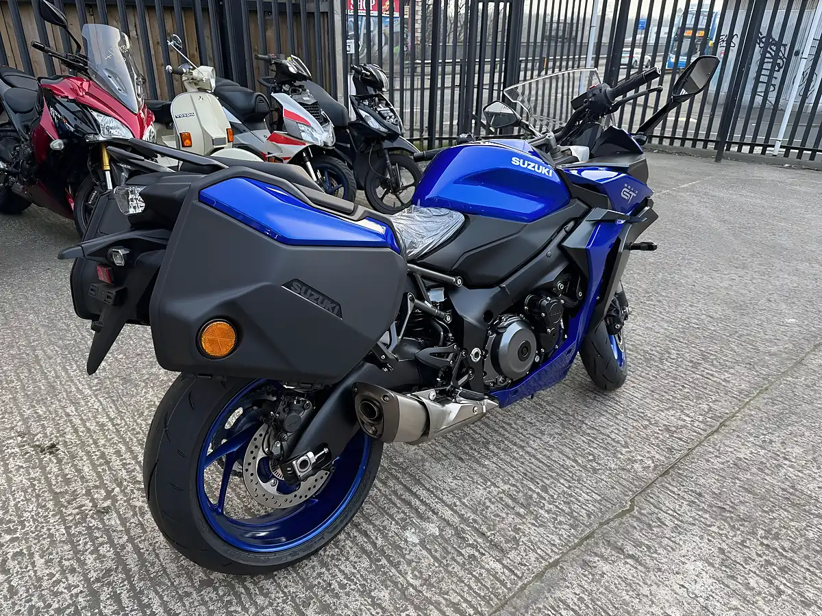 Used 2026 Suzuki GSX-S1000GT Gt+ Pearl Vigour Blue - Interior and Exterior details 3