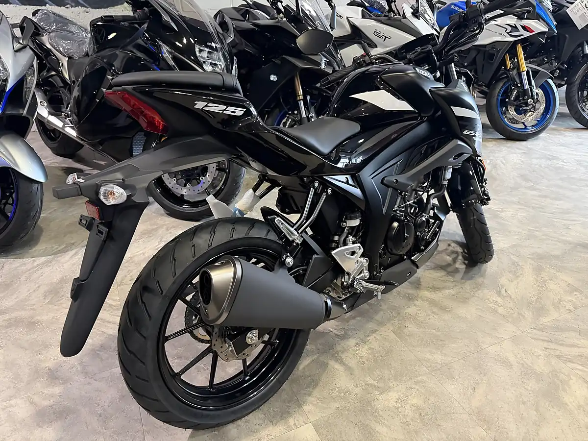 Used 2026 Suzuki GSX-S125 125 - Interior and Exterior details 3