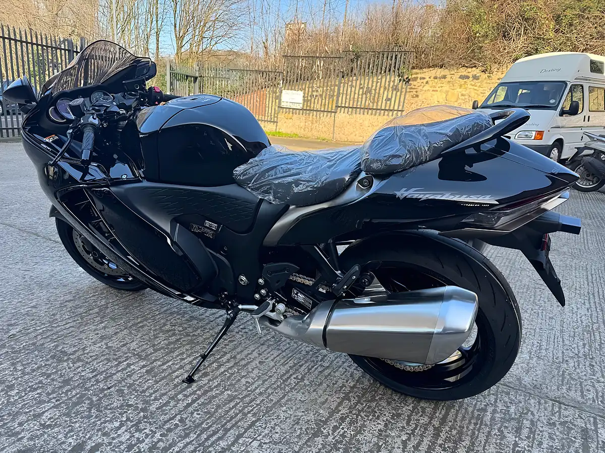 Used 2026 Suzuki GSX1300R Hayabusa Constant Mesh - Interior and Exterior details 11