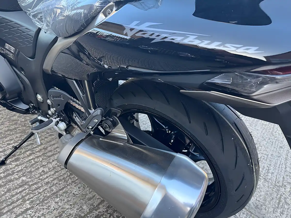 Used 2026 Suzuki GSX1300R Hayabusa Constant Mesh - Interior and Exterior details 9