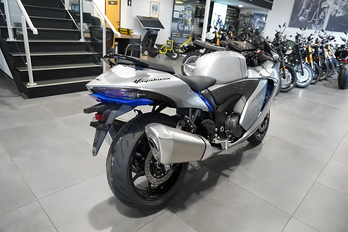 Used 2026 Suzuki GSX1300R Hayabusa Metallic Steel Green - Interior and Exterior details 5
