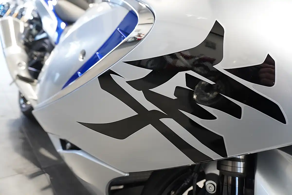 Used 2026 Suzuki GSX1300R Hayabusa Metallic Steel Green - Interior and Exterior details 9