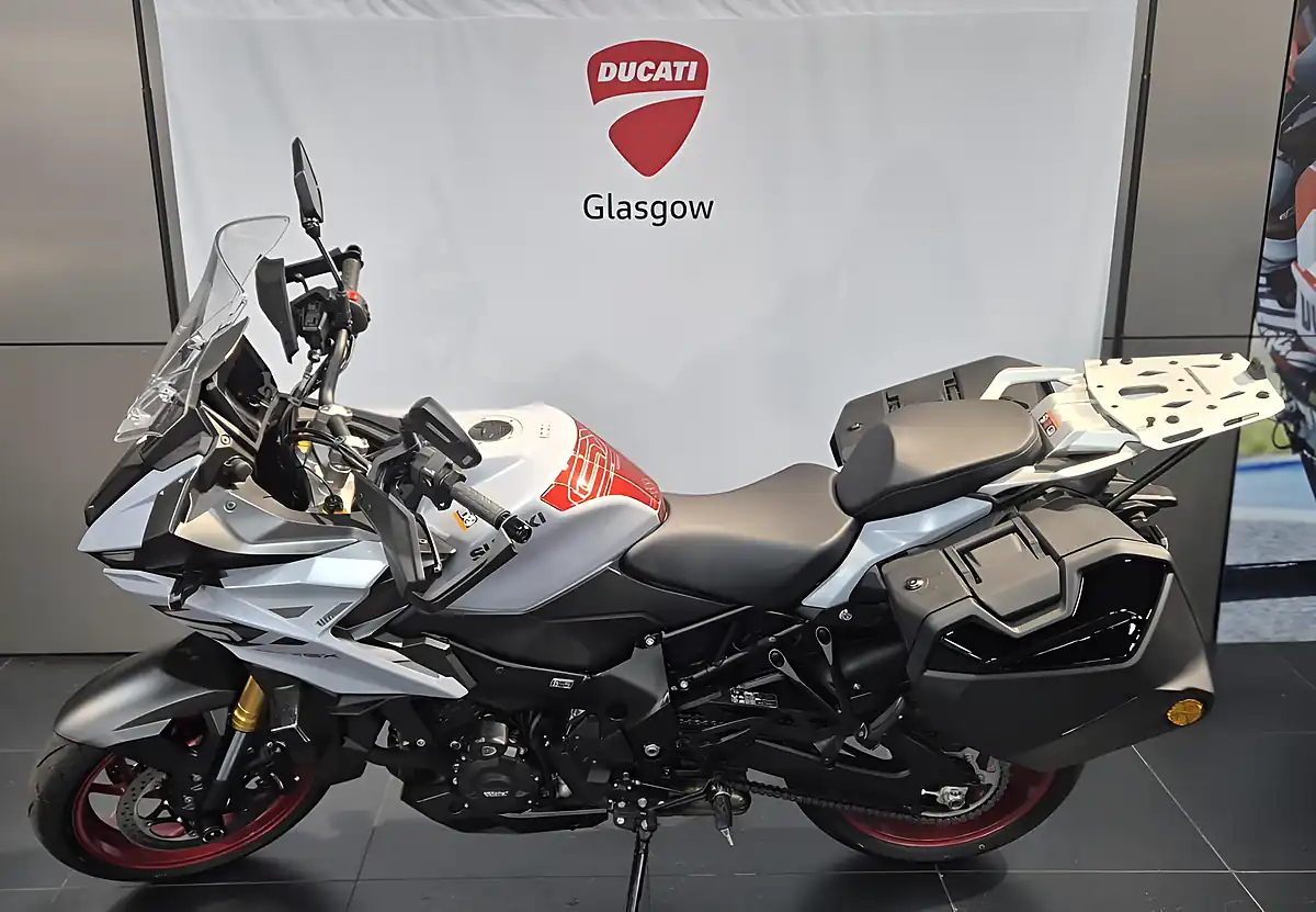 Used 2026 Suzuki Gsxs 1000 Gx+ Glass Matt Mechanical Grey - Interior and Exterior details 14