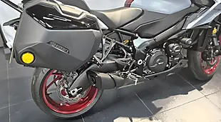 Used 2026 Suzuki Gsxs 1000 Gx+ Glass Matt Mechanical Grey - Interior and Exterior details 2