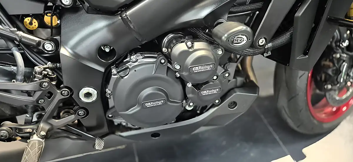 Used 2026 Suzuki Gsxs 1000 Gx+ Glass Matt Mechanical Grey - Interior and Exterior details 4