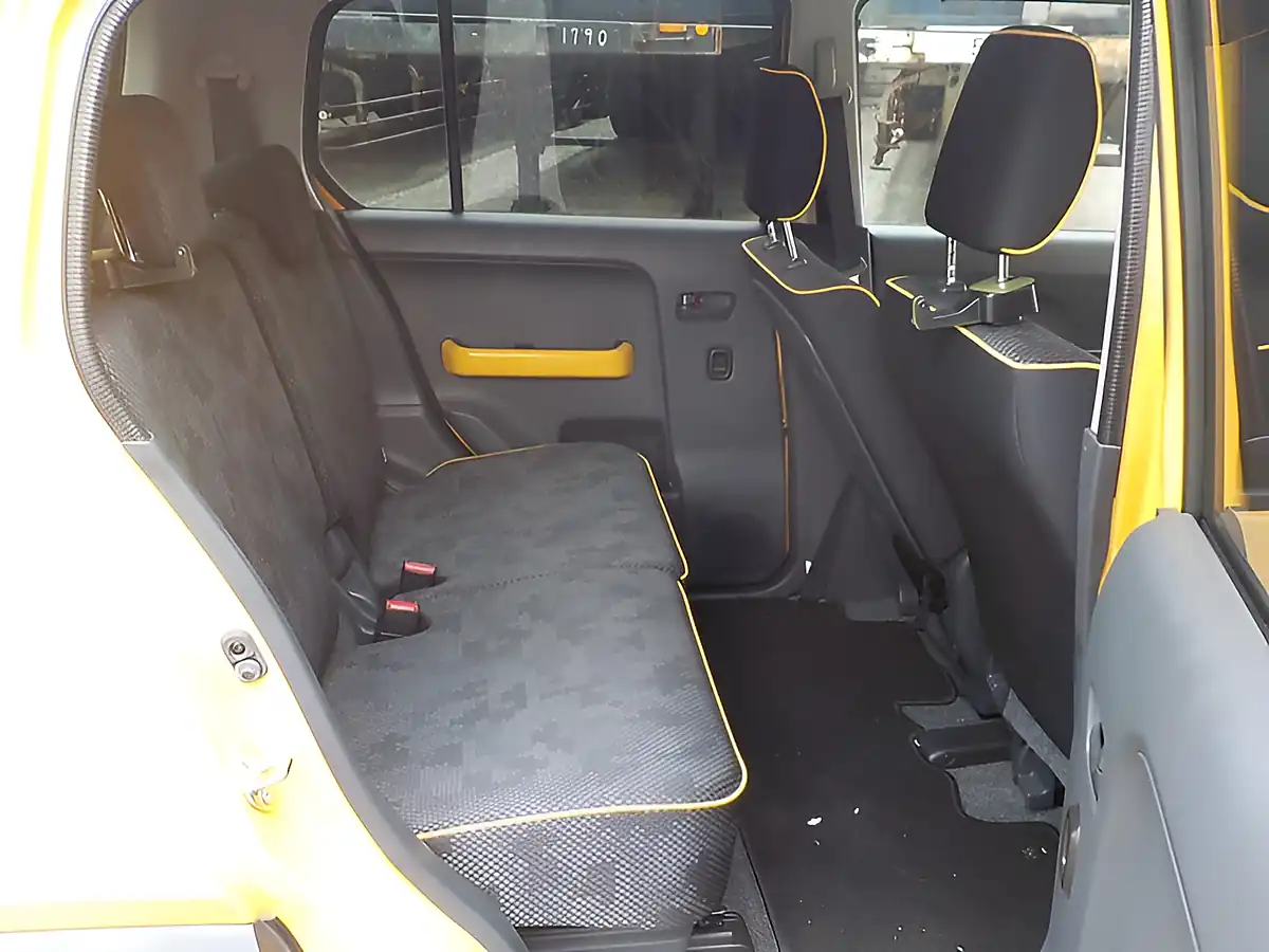 Used 2026 Suzuki Hustler X Active Yellow Cgk - Interior and Exterior details 10