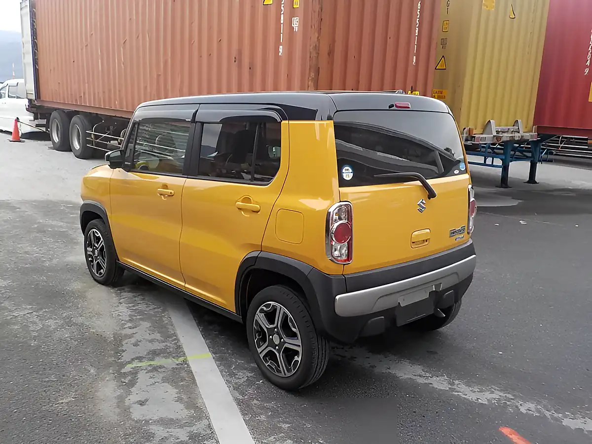 Used 2026 Suzuki Hustler X Active Yellow Cgk - Interior and Exterior details 9