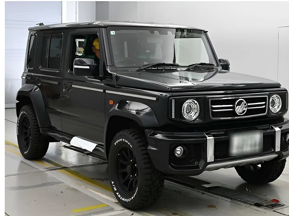 Used 2026 Suzuki Jimny Nomade Blueish Black Pearl - Interior and Exterior details 3