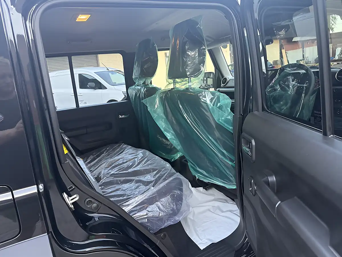 Used 2026 Suzuki Jimny Nomade Bluish Black Pearl - Interior and Exterior details 17
