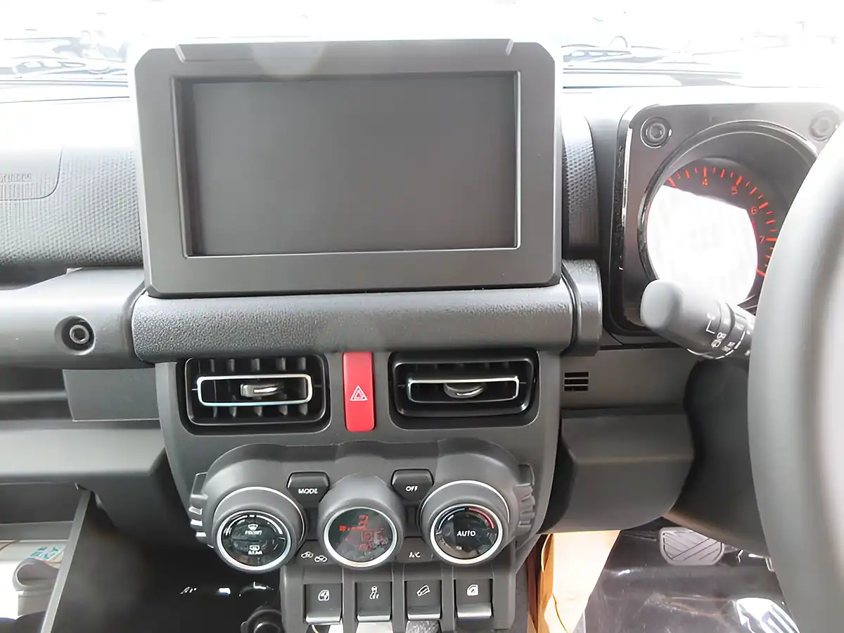 Used 2026 Suzuki Jimny Nomade Jungle Green - Interior and Exterior details 11