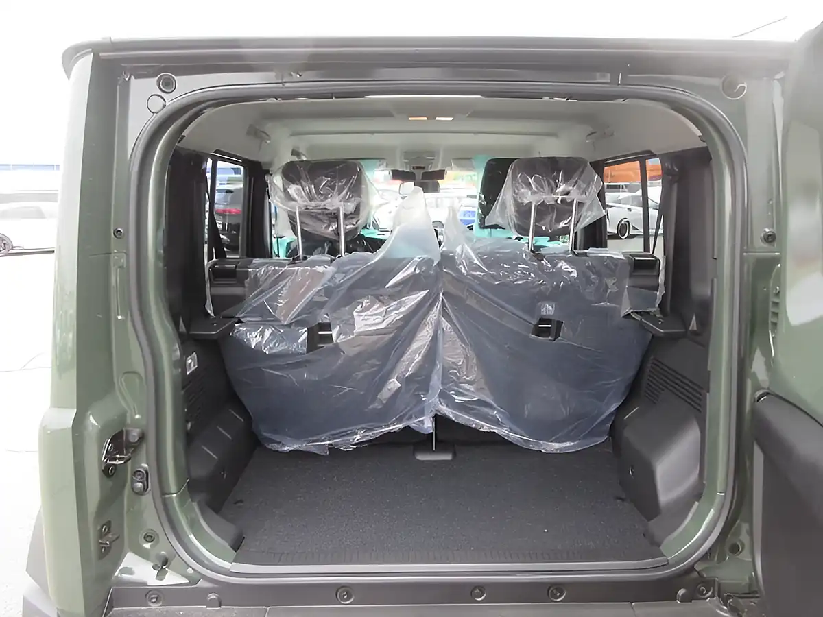 Used 2026 Suzuki Jimny Nomade Jungle Green - Interior and Exterior details 13