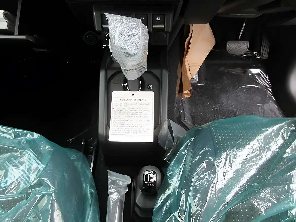 Used 2026 Suzuki Jimny Nomade Jungle Green - Interior and Exterior details 14