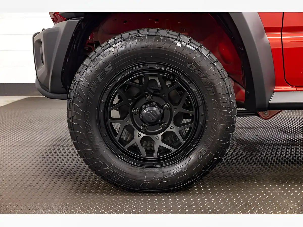 Used 2026 Suzuki Jimny Nomade Red - Interior and Exterior details 6