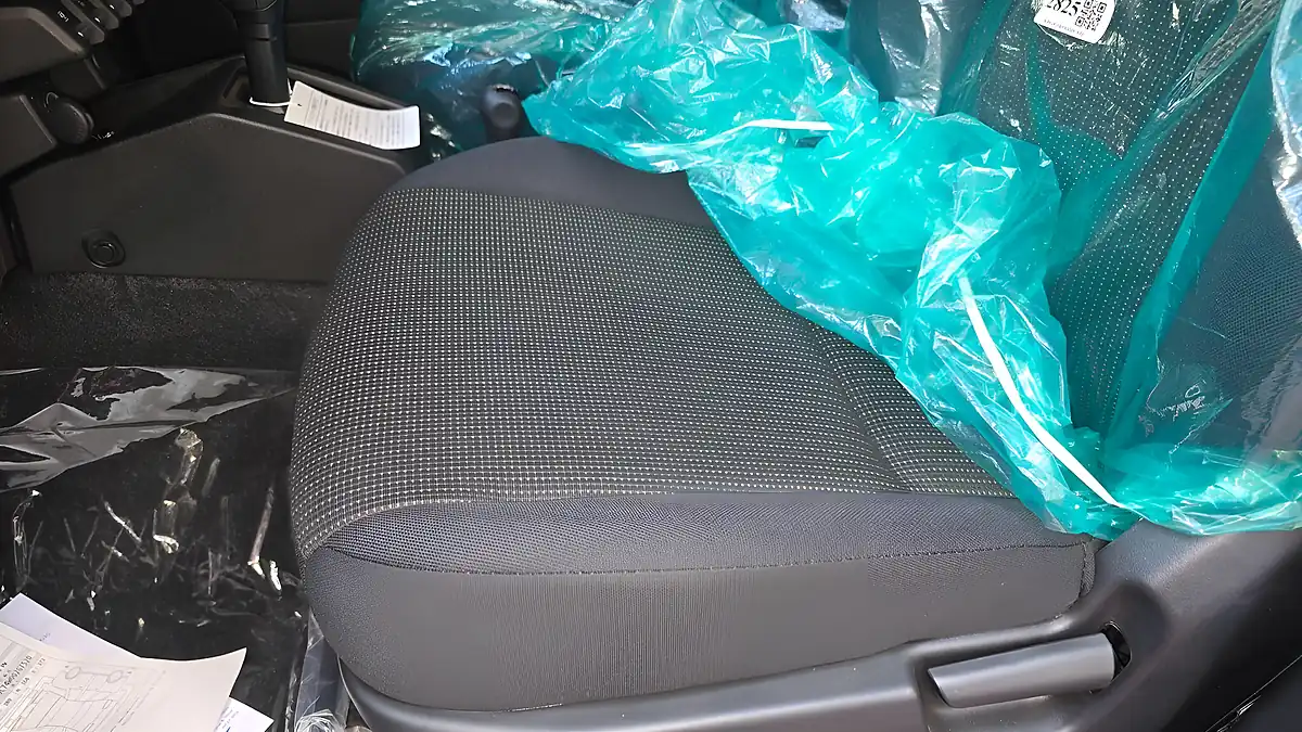 Used 2026 Suzuki Jimny Nomade SZ5 Blue - Interior and Exterior details 11