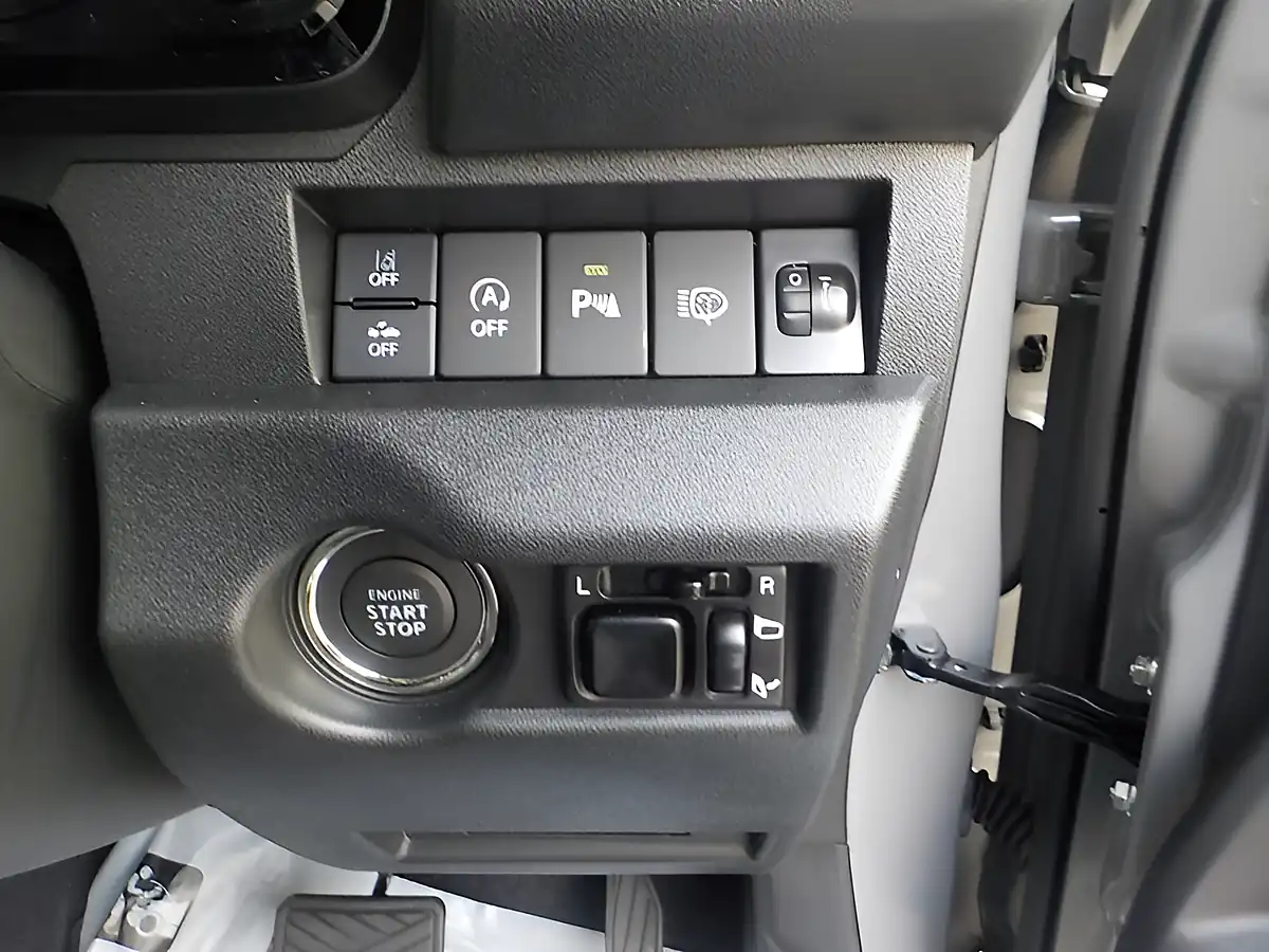 Used 2026 Suzuki Jimny Sierra Jc Grey - Interior and Exterior details 13