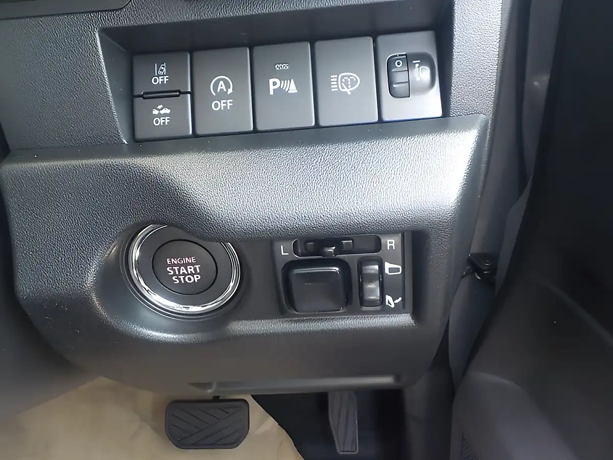 Used 2026 Suzuki Jimny Sierra Jc Grey - Interior and Exterior details 14