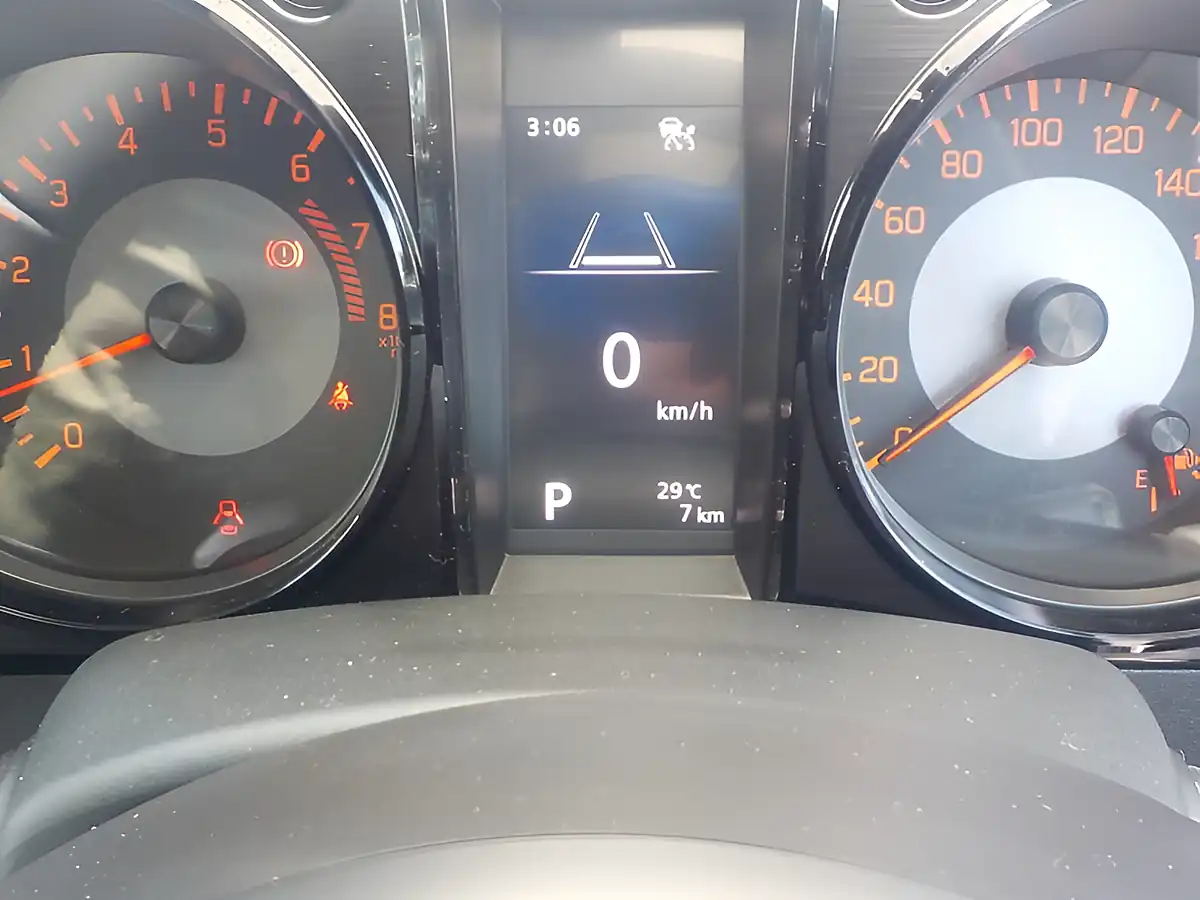 Used 2026 Suzuki Jimny Sierra Jc Grey - Interior and Exterior details 15