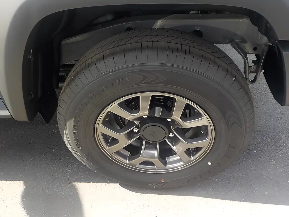 Used 2026 Suzuki Jimny Sierra Jc Grey - Interior and Exterior details 17