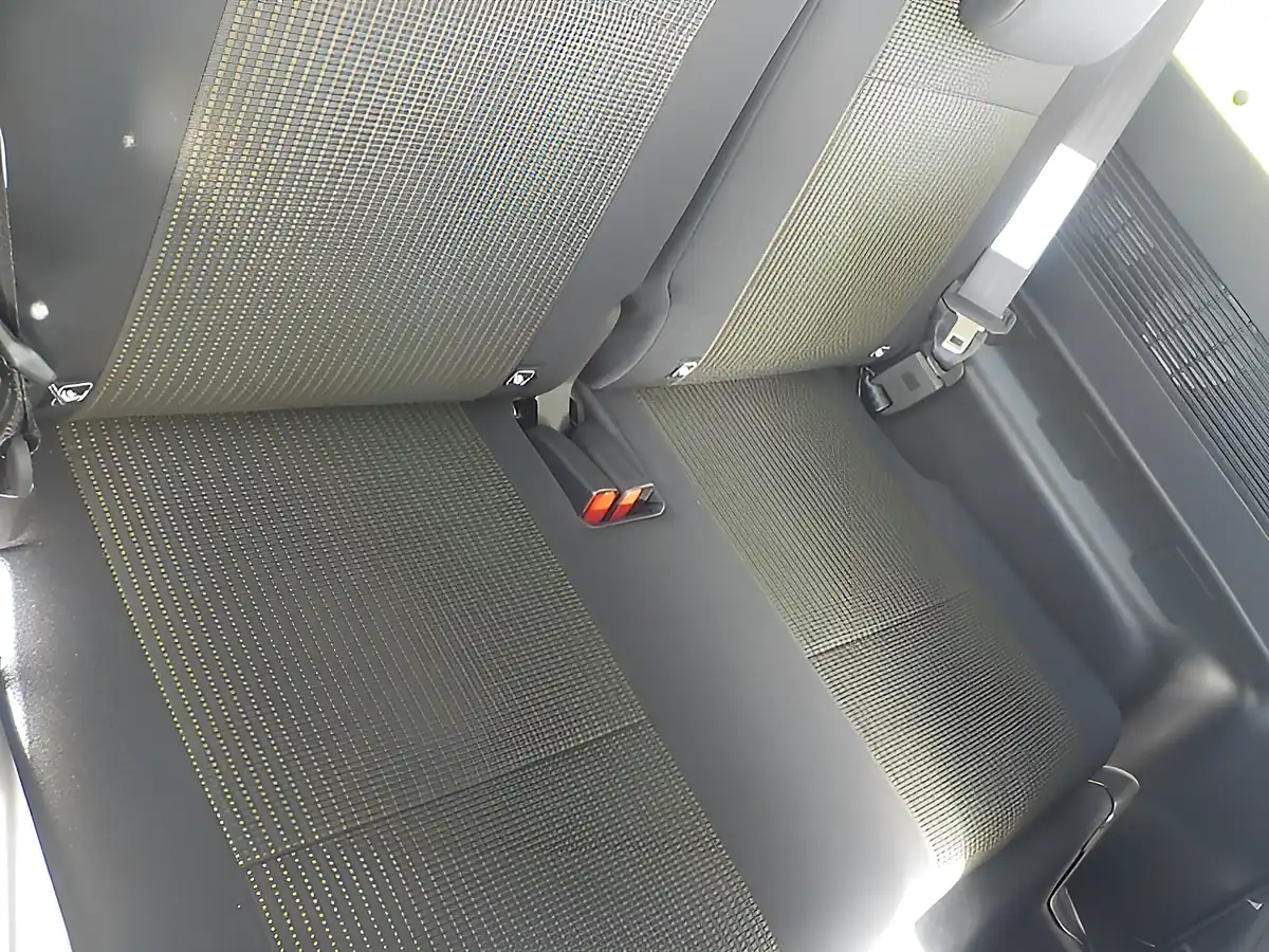 Used 2026 Suzuki Jimny Sierra Jc Kinetic Yellow - Interior and Exterior details 10