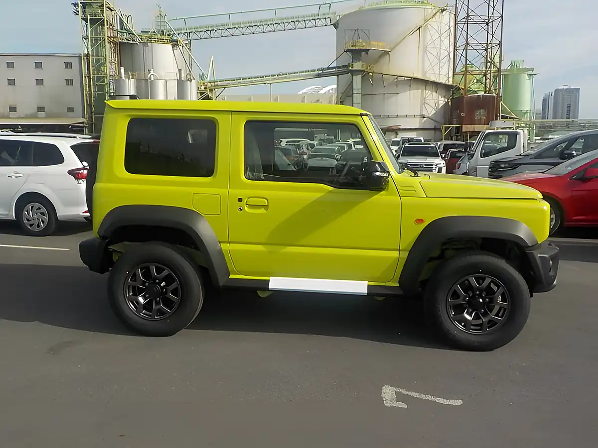 Used 2026 Suzuki Jimny Sierra Jc Kinetic Yellow - Interior and Exterior details 5
