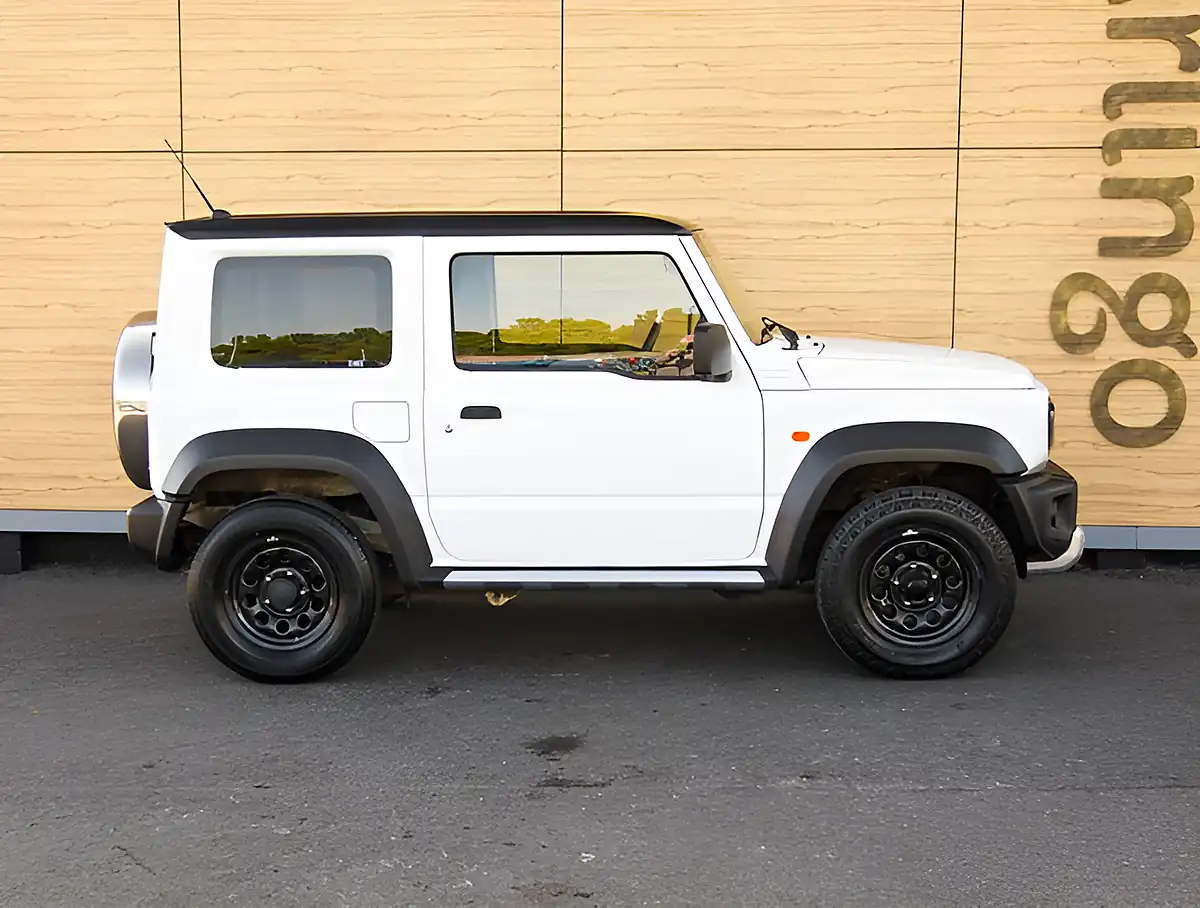 Used 2026 Suzuki Jimny SZ4 White - Interior and Exterior details 10