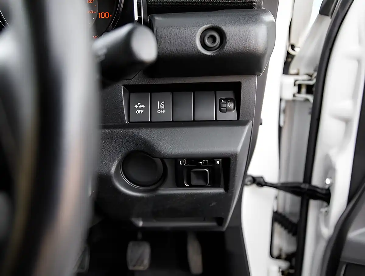 Used 2026 Suzuki Jimny SZ4 White - Interior and Exterior details 12