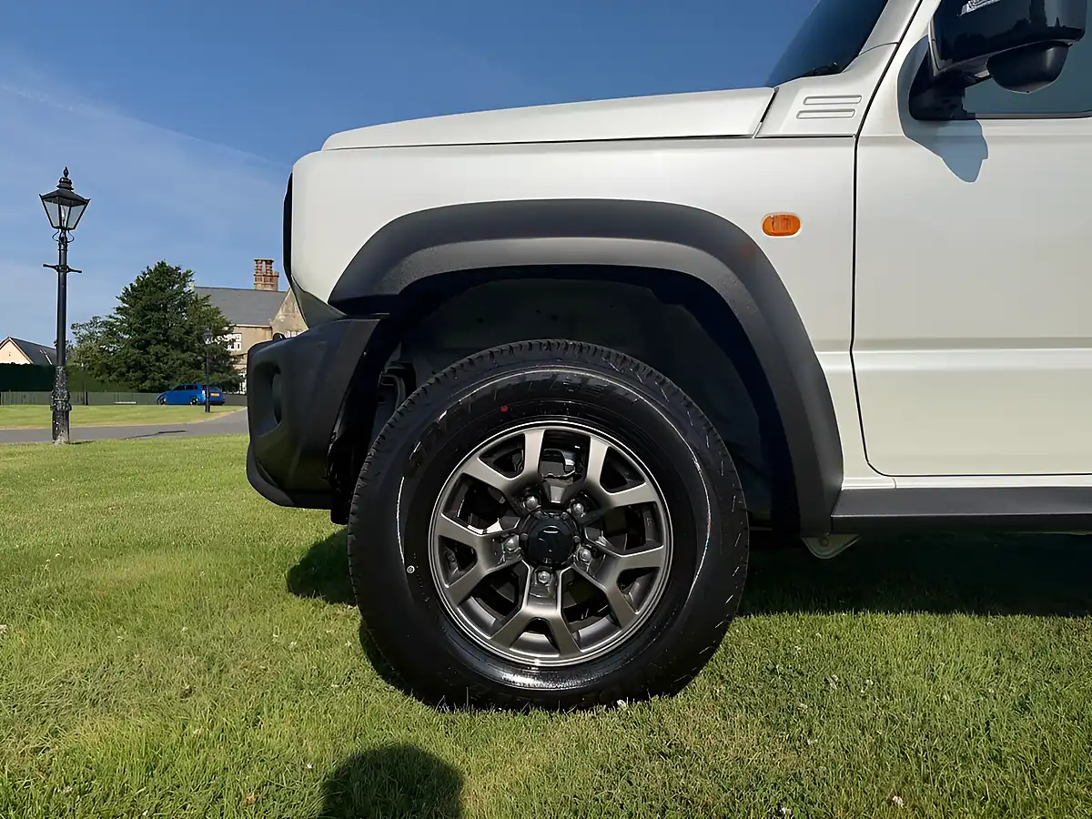 Used 2026 Suzuki Jimny Sz5 White - Interior and Exterior details 18