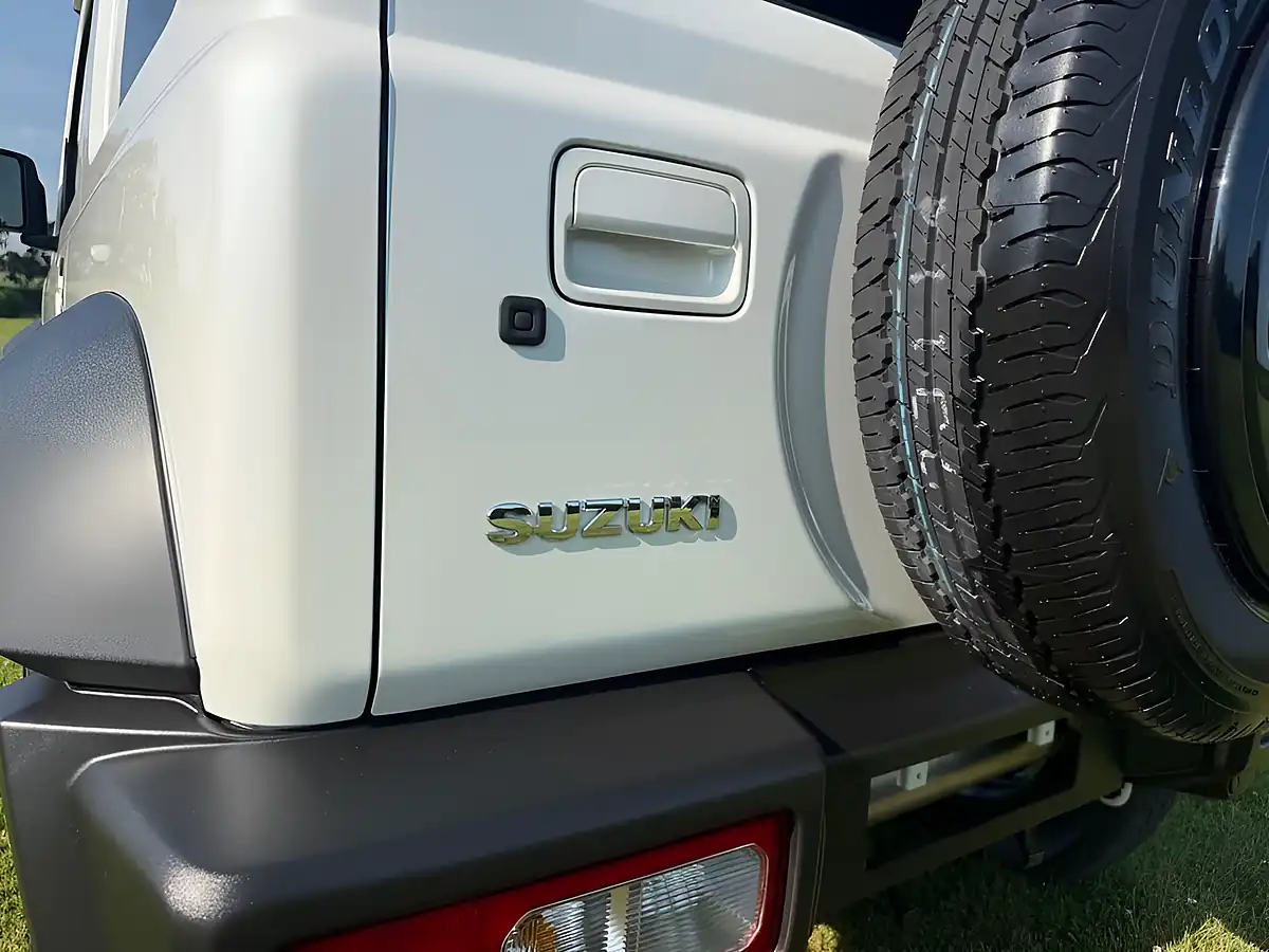 Used 2026 Suzuki Jimny Sz5 White - Interior and Exterior details 19