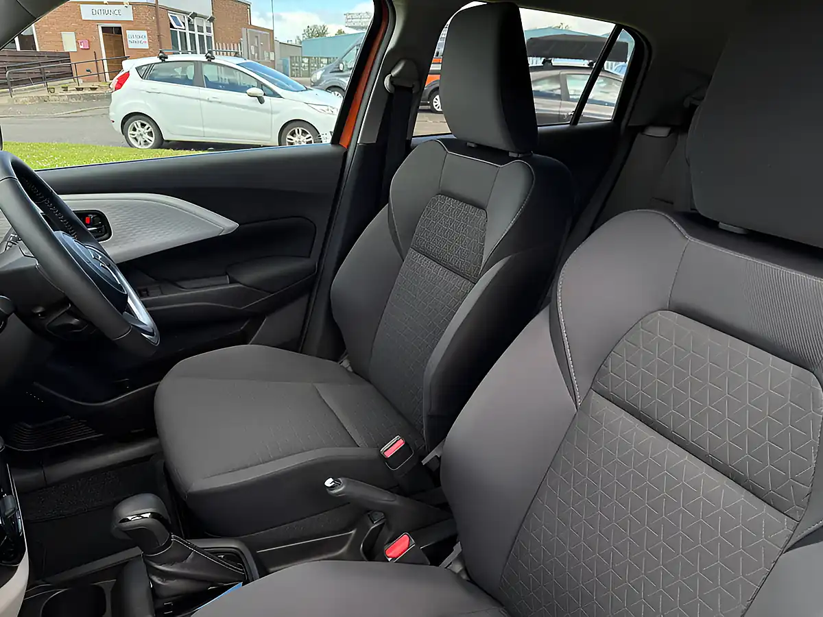 Used 2026 Suzuki Swift Motion Orange - Interior and Exterior details 13