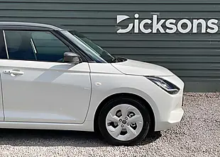 Used 2026 Suzuki Swift Motion Pure White/Grey Roof - Interior and Exterior details 7