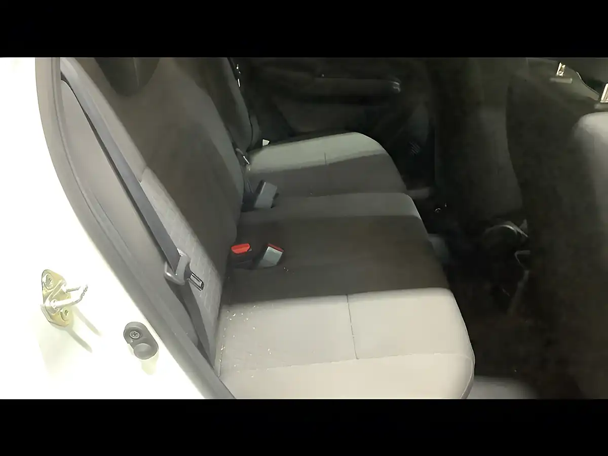 Used 2026 Suzuki Swift Motion White - Interior and Exterior details 10