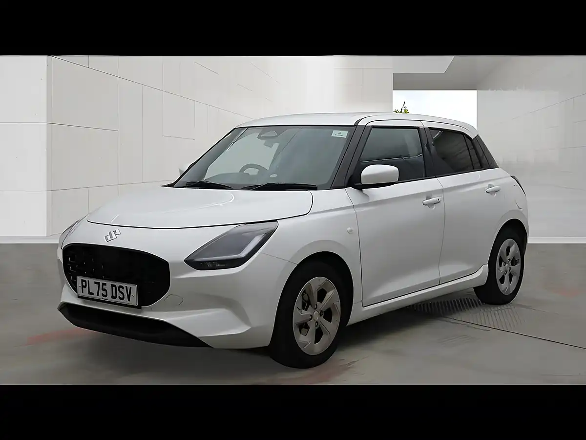 Used 2026 Suzuki Swift Motion White - Interior and Exterior details 2