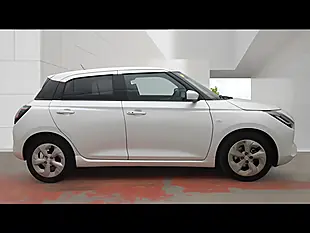 Used 2026 Suzuki Swift Motion White - Interior and Exterior details 5