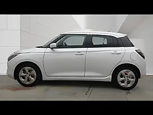 Used 2026 Suzuki Swift Motion White - Interior and Exterior details 6