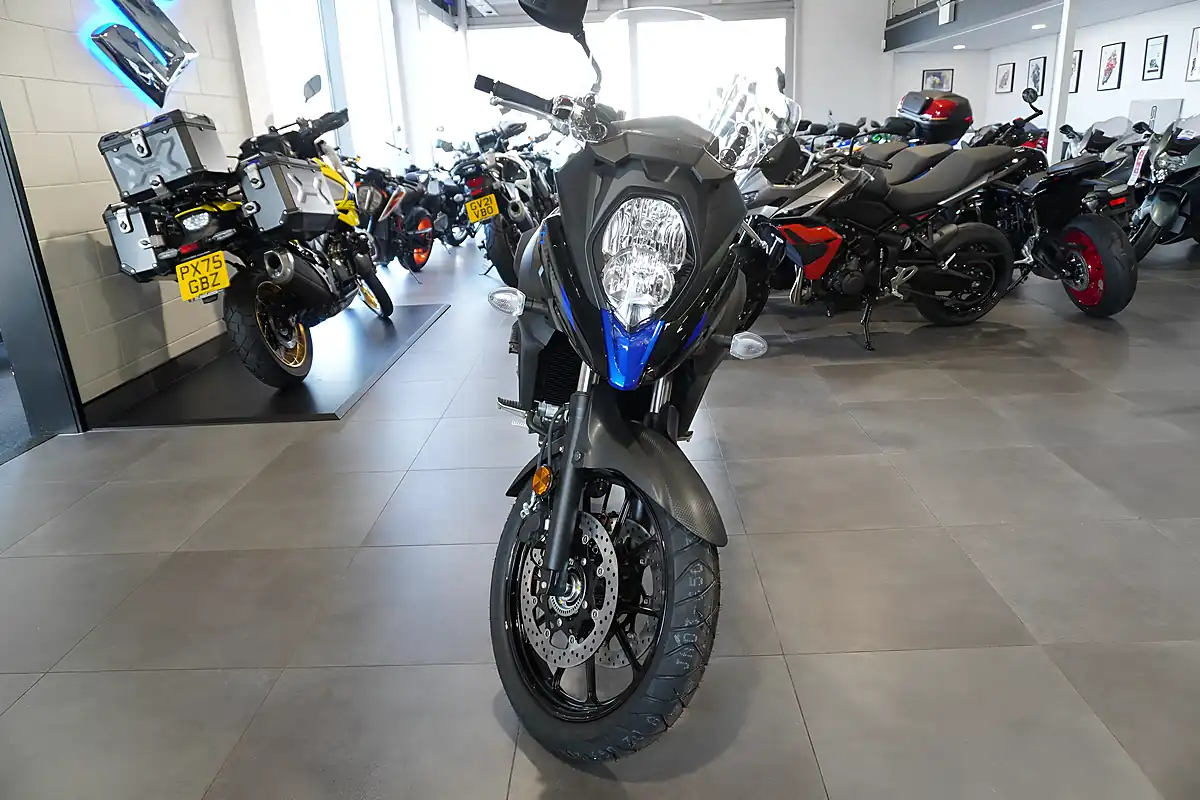 Used 2026 Suzuki V-Strom 650 Adventure Glass Sparkle Black - Interior and Exterior details 3