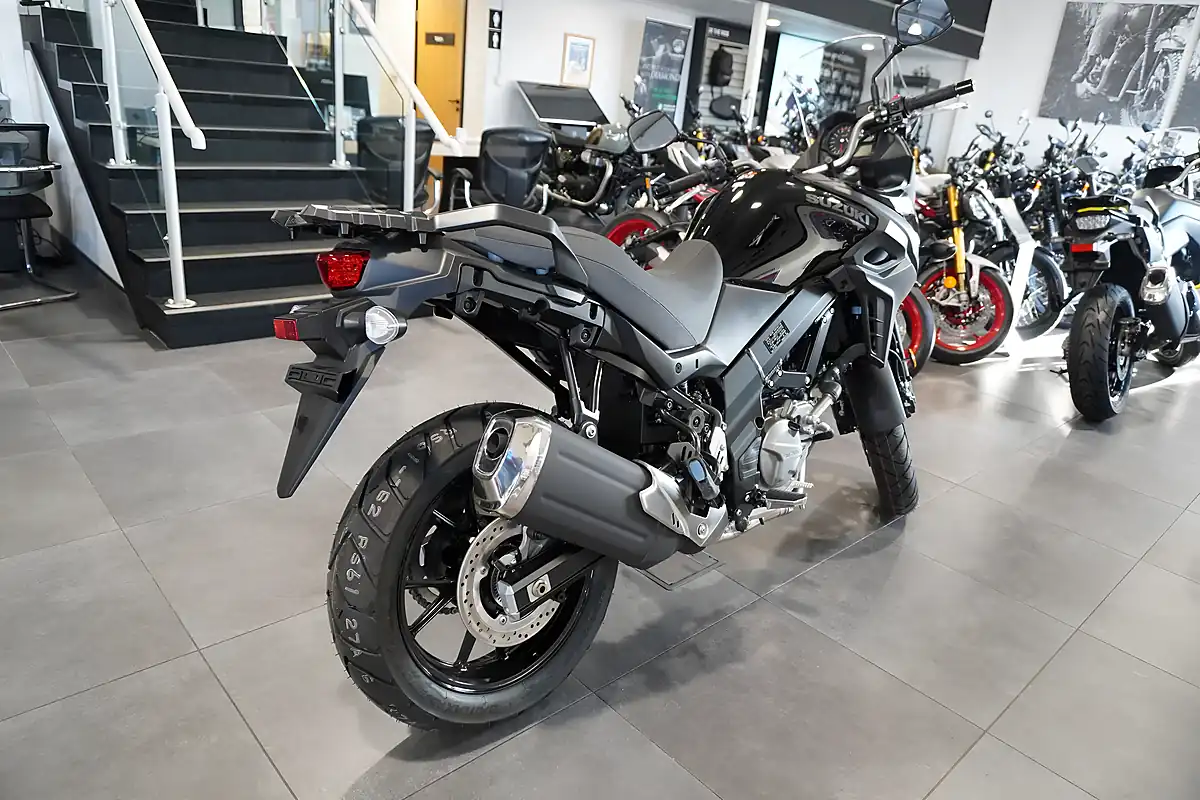 Used 2026 Suzuki V-Strom 650 Adventure Glass Sparkle Black - Interior and Exterior details 5