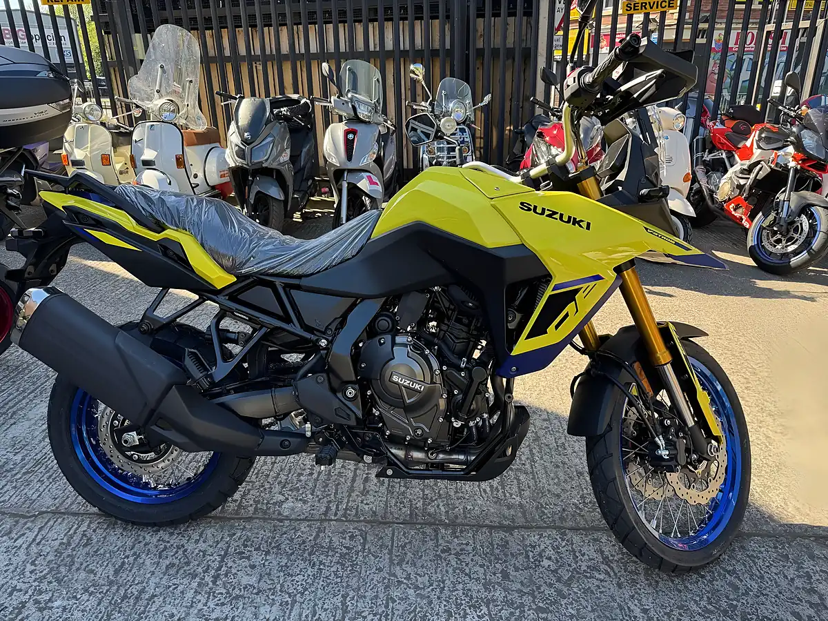 Used 2026 Suzuki V-Strom 800 De - Interior and Exterior details 2