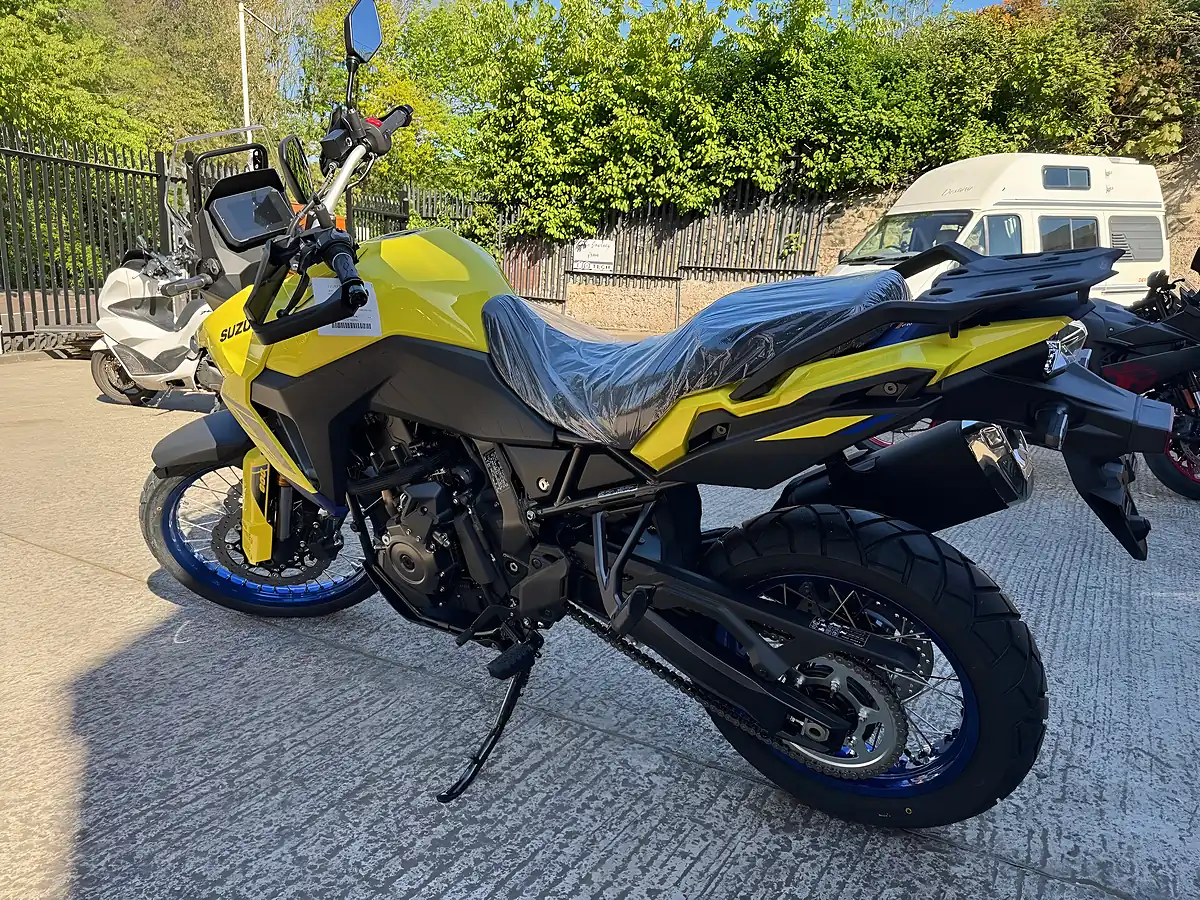 Used 2026 Suzuki V-Strom 800 De - Interior and Exterior details 4