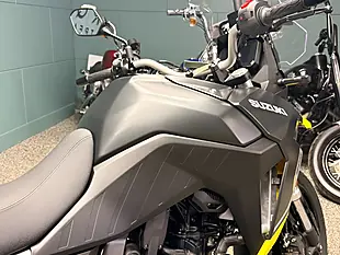 Used 2026 Suzuki V-Strom 800 Re Adventure Black - Interior and Exterior details 13