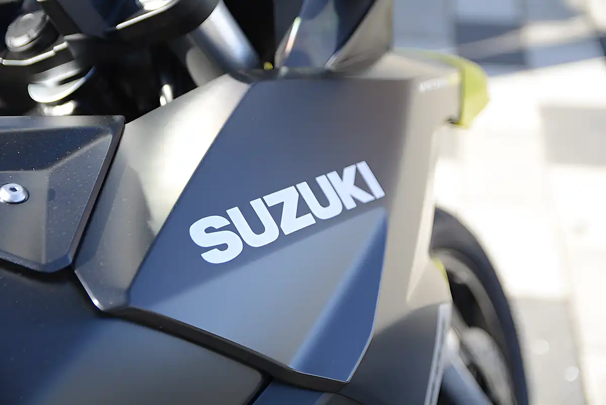 Used 2026 Suzuki V-Strom 800 Re Black - Interior and Exterior details 4